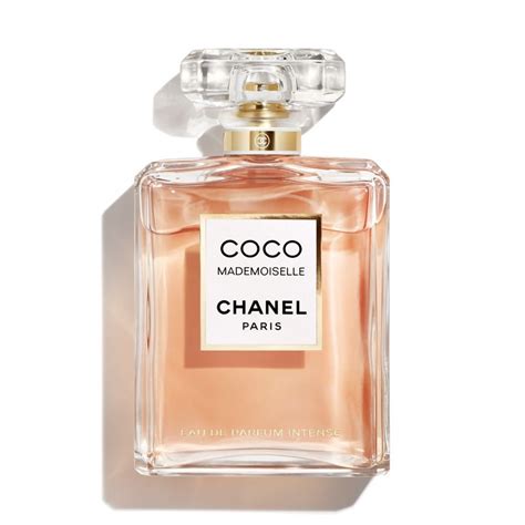 Chanel coco douglas